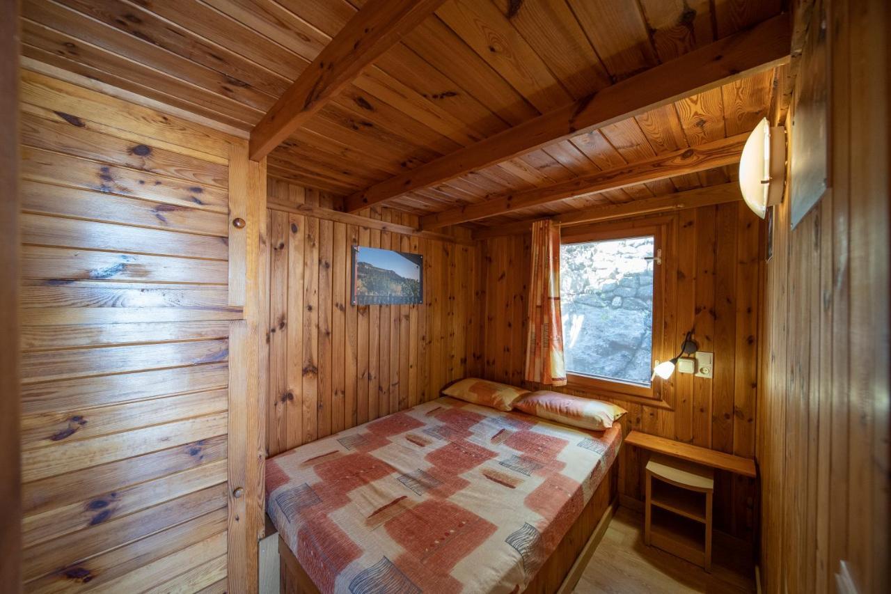 Camping Bungalow Serra De Prades Resort Vilanova de Prades Exterior photo